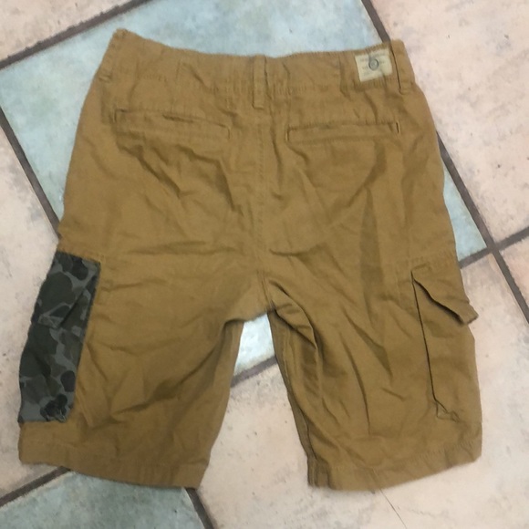 Gap Shorts - Picture 3 of 3